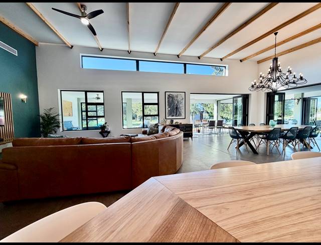 10,080M² SMALLHOLDING FOR SALE IN MORNING STAR